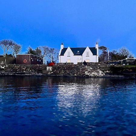 Carnmhor, Isle Of Skye - Stunning 242 Year Old Cottage On Its Own Sea Shore! Breakish Eksteriør billede