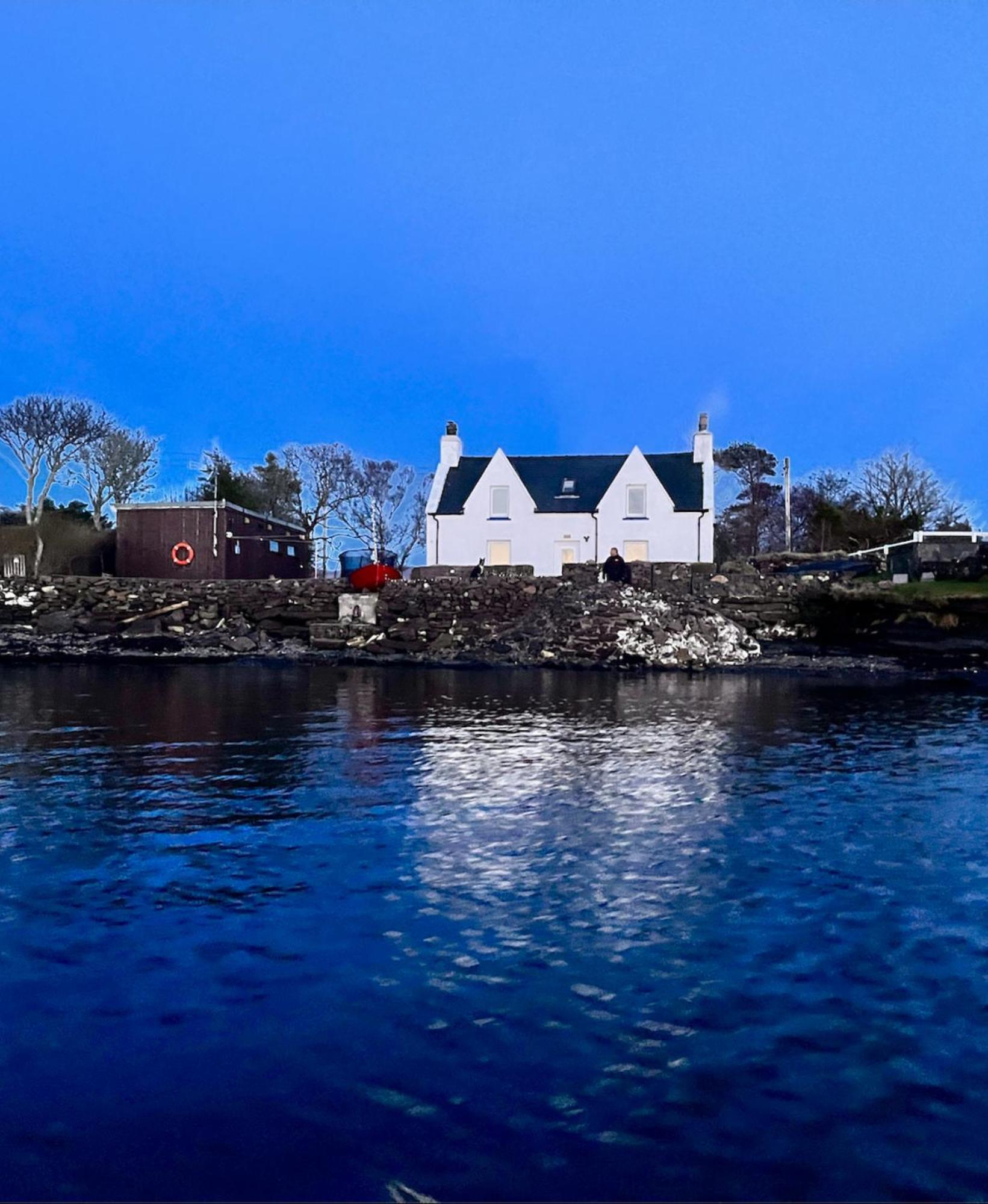 Carnmhor, Isle Of Skye - Stunning 242 Year Old Cottage On Its Own Sea Shore! Breakish Eksteriør billede