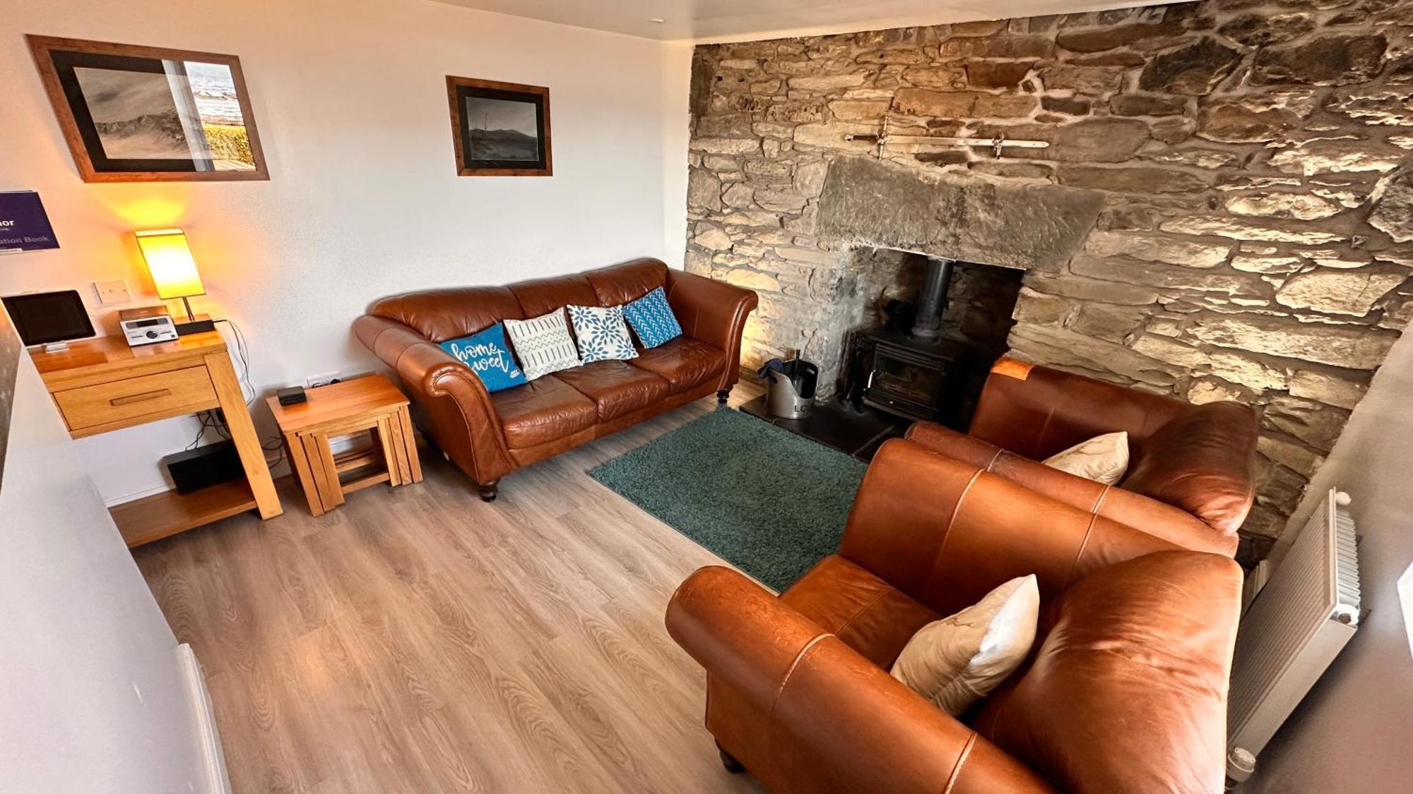 Carnmhor, Isle Of Skye - Stunning 242 Year Old Cottage On Its Own Sea Shore! Breakish Eksteriør billede