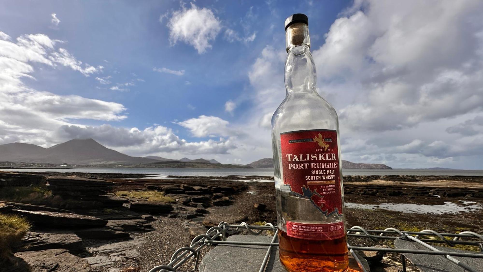 Carnmhor, Isle Of Skye - Stunning 242 Year Old Cottage On Its Own Sea Shore! Breakish Eksteriør billede